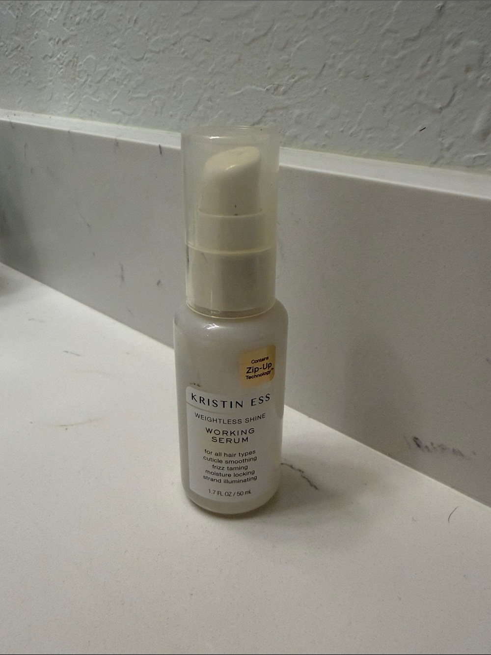 Kristin Ess Weightless Shine Working Serum - Ivory Bottle